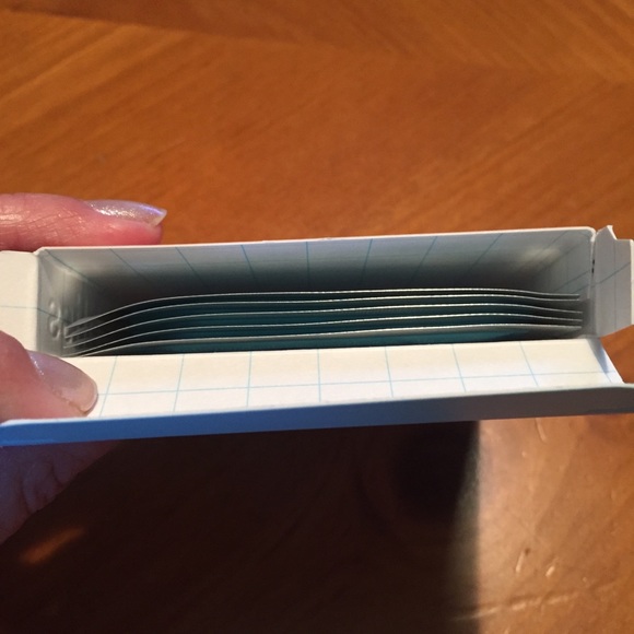 Bliss That’s Incredi-peel Glycolic Pads - Picture 7 of 11